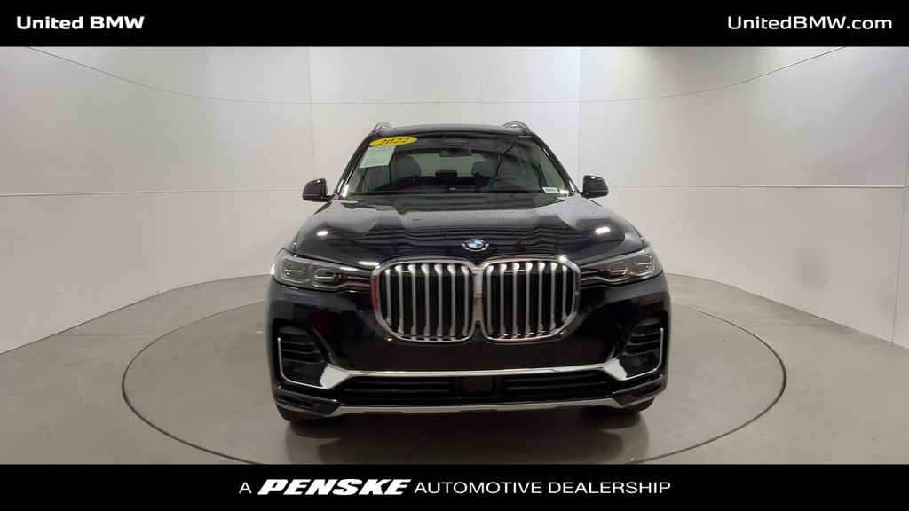 2022 BMW X7 xDrive40i 3