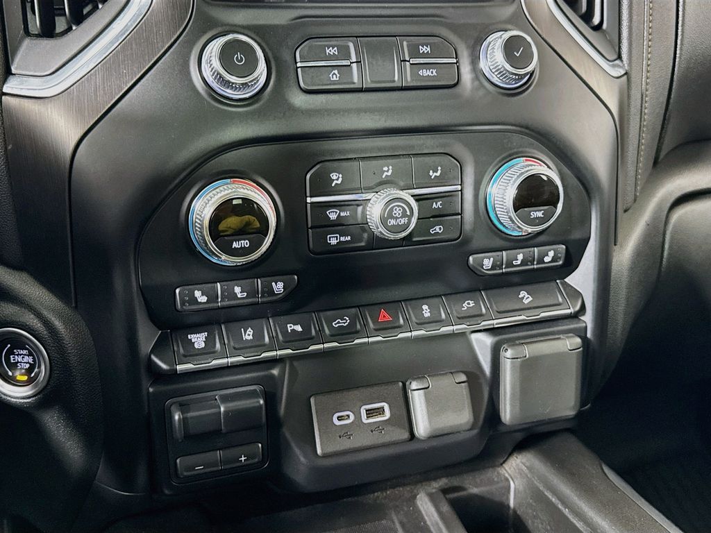 2021 GMC Sierra 2500HD AT4 - Photo 16