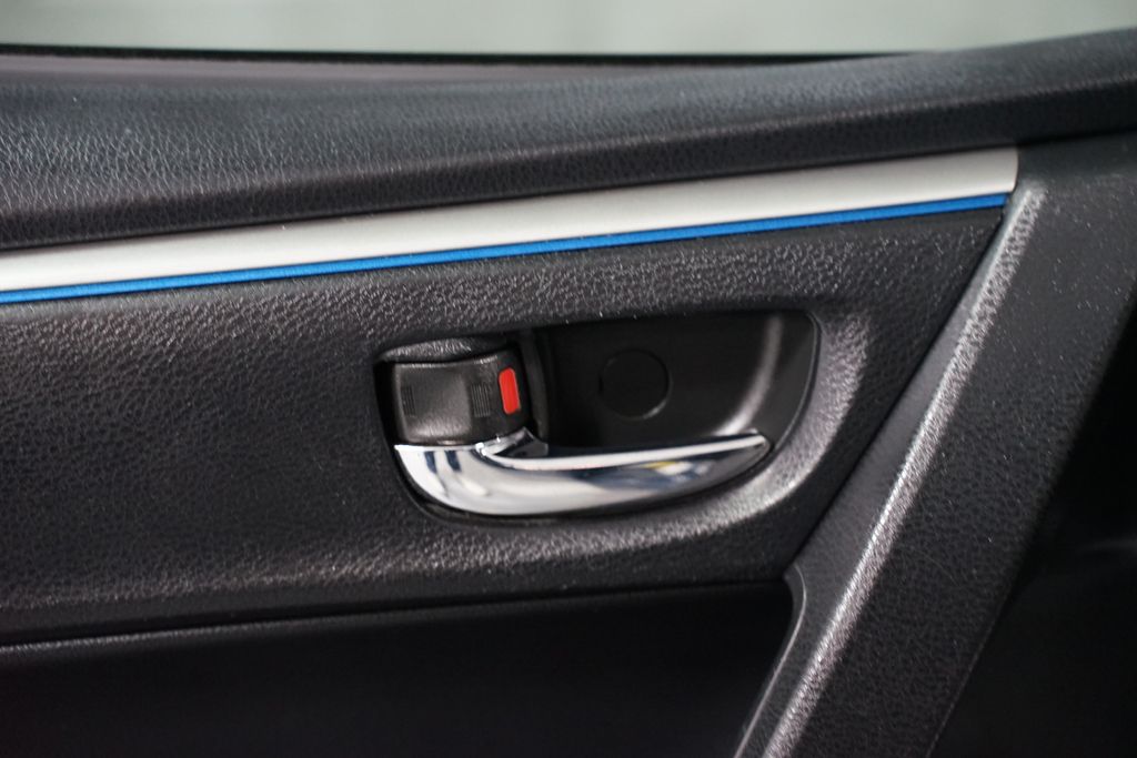 Thumbnail: 2016 Toyota Corolla - 28