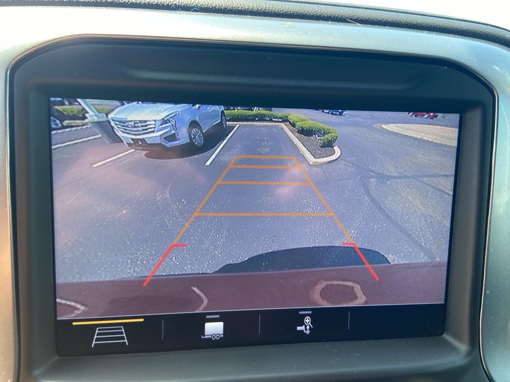Thumbnail: 2019 Chevrolet Silverado 1500 - 22