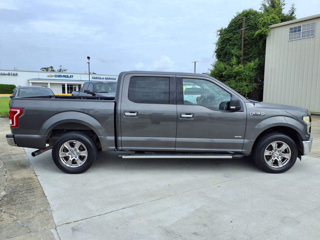 Used 2016 Gray Ford XLT image 4