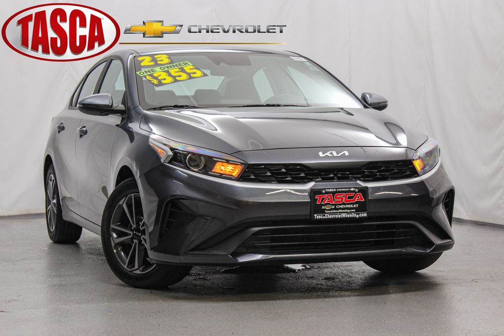  2023 Kia Forte LXS FWD   