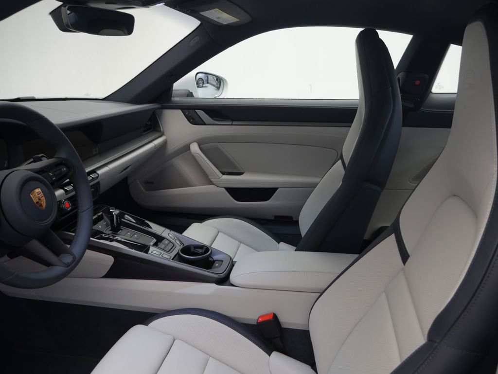 Thumbnail: 2026 Porsche 911 - 5