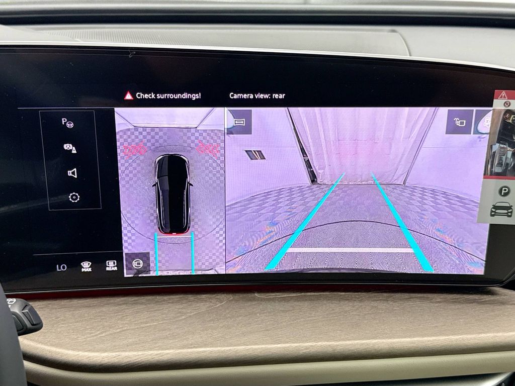 Thumbnail: 2025 Audi Q5 - 15