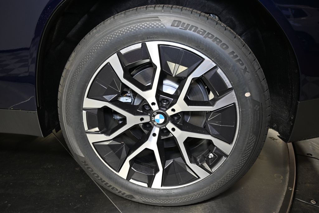 Thumbnail: 2026 BMW X3 - 12