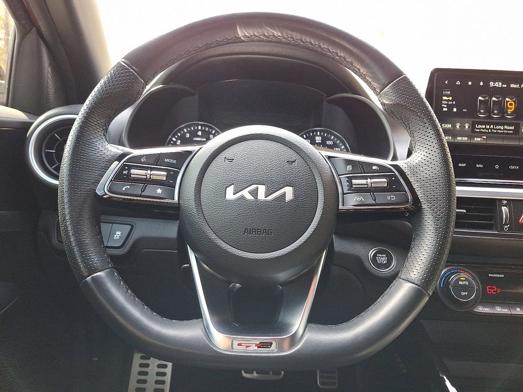 2022 Kia Forte GT-Line 19