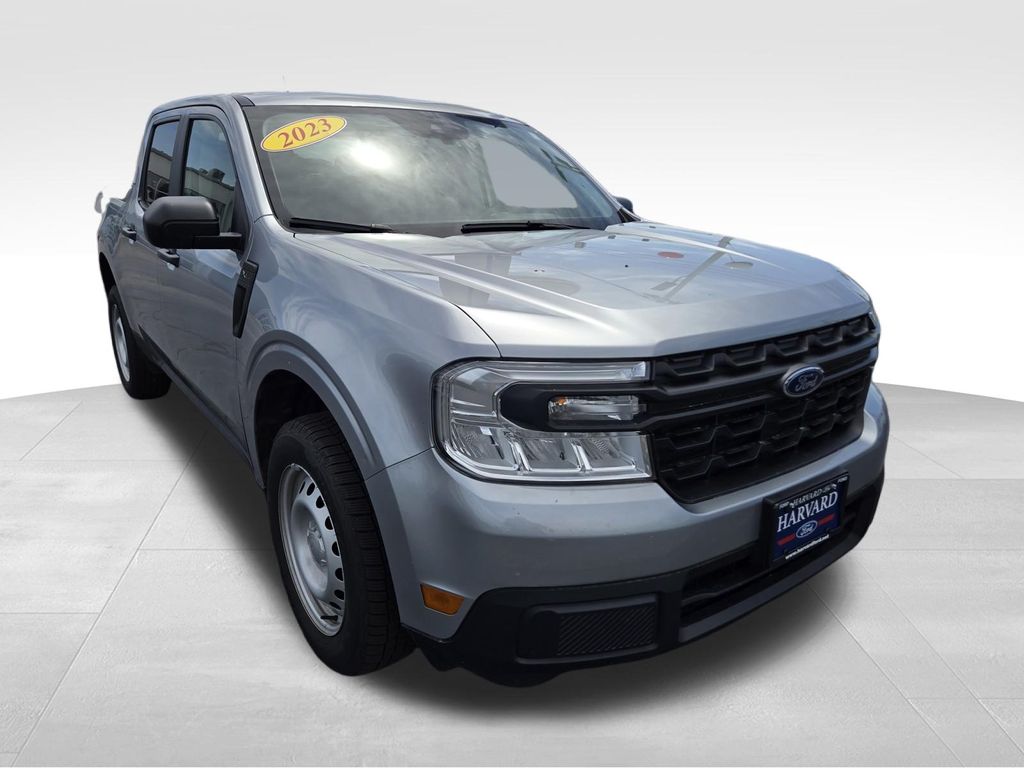Iconic Silver Metallic 2023 Ford Maverick XL SuperCrew FWD Pickup Truck Front-Wheel Drive 8-Speed Automatic