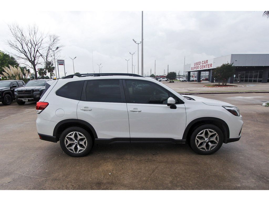 2020 Subaru Forester Premium White at Durrett Motor Company