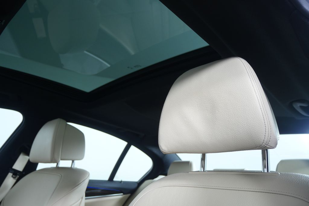 Thumbnail: 2020 BMW 5 Series - 12