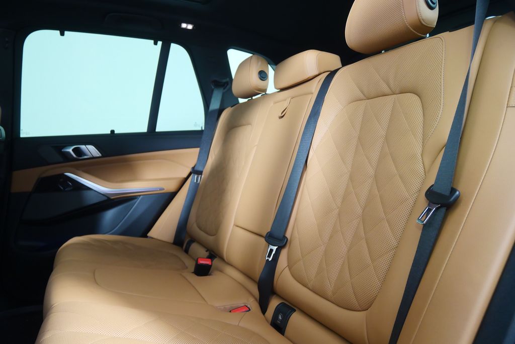 Thumbnail: 2025 BMW X5 - 16