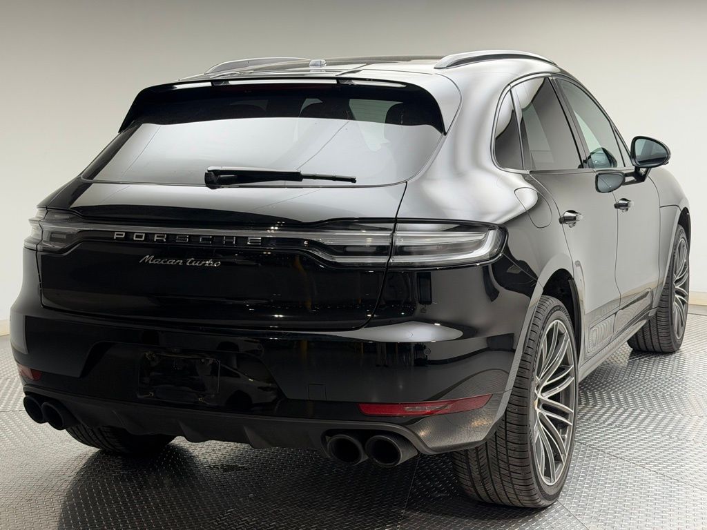 Thumbnail: 2021 Porsche Macan - 3