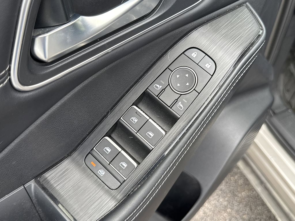 2024 Nissan Rogue Platinum Gold at Toyota of Victoria