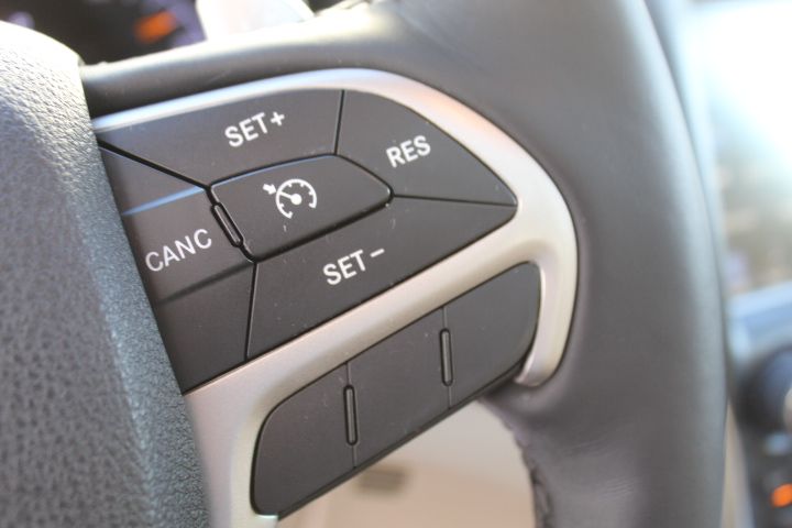 Used Car 2017 Jeep Grand Cherokee  Limited For Sale Under $15,000 In Georgetown, Texas