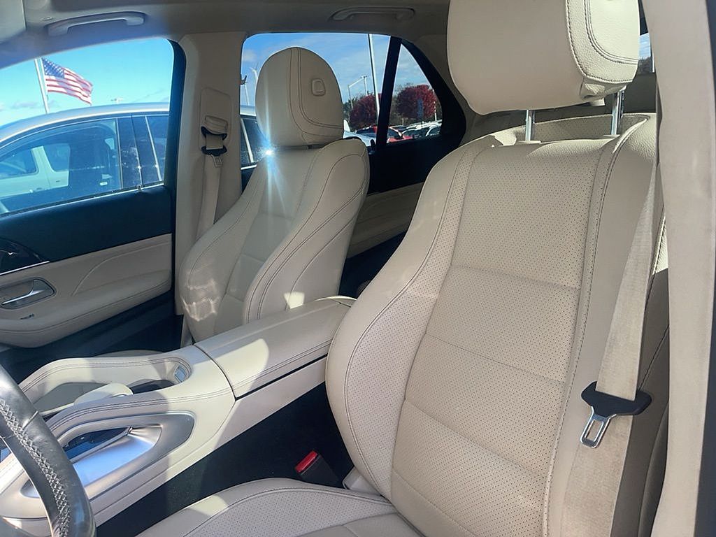 Thumbnail: 2021 Mercedes-Benz GLE - 4