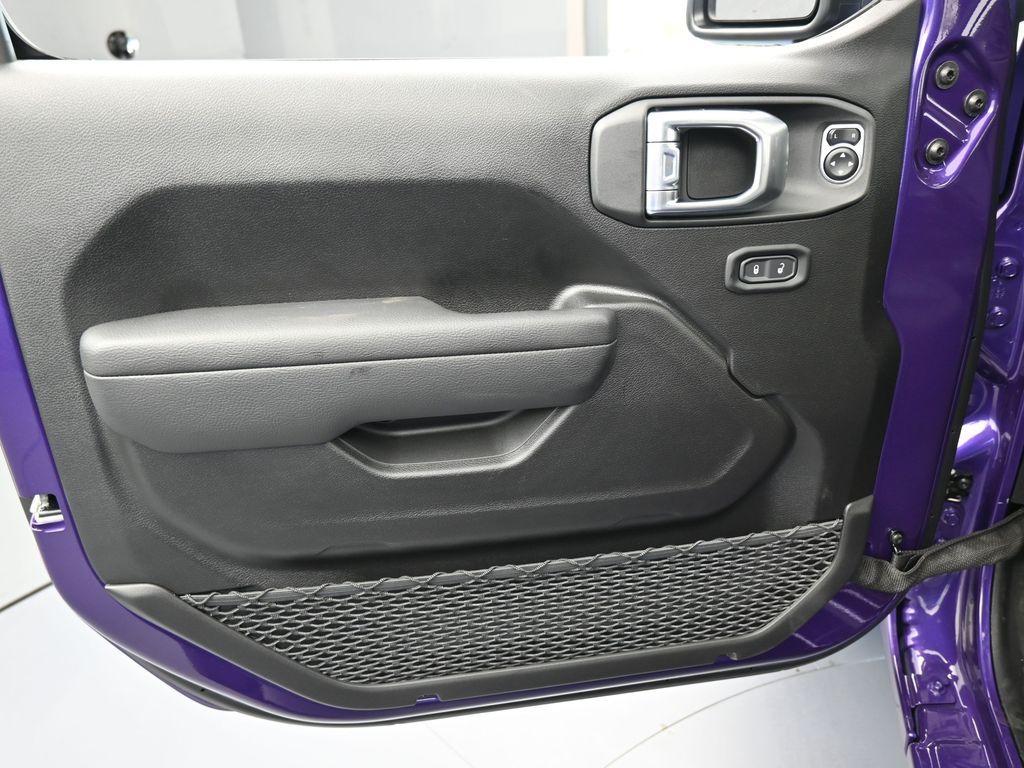 New 2026 Reign Jeep Sport S image 13