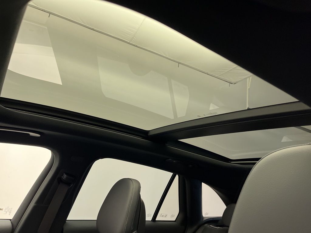 Thumbnail: 2026 Mercedes-Benz GLC - 22