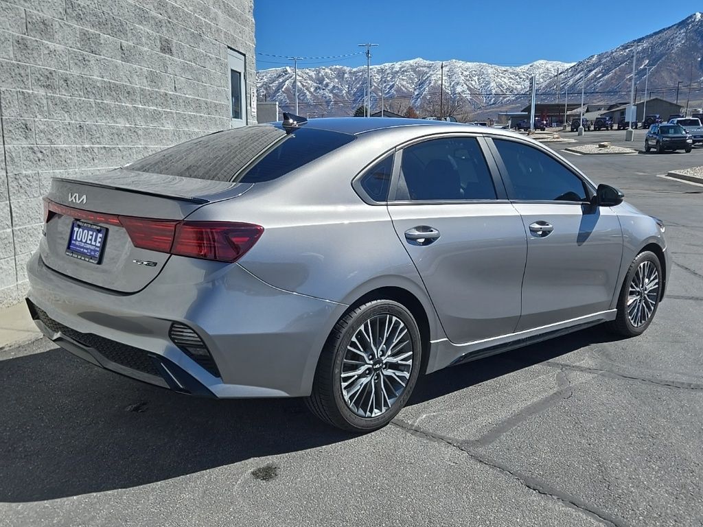 Used 2023 Gray Kia GT-Line image 4