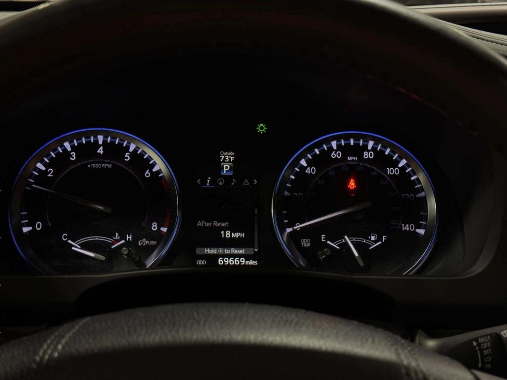 Used 2015 Silver Sky Metallic Toyota XLE V6 image 12
