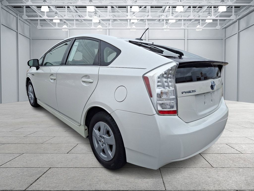 2010 Toyota Prius One 6