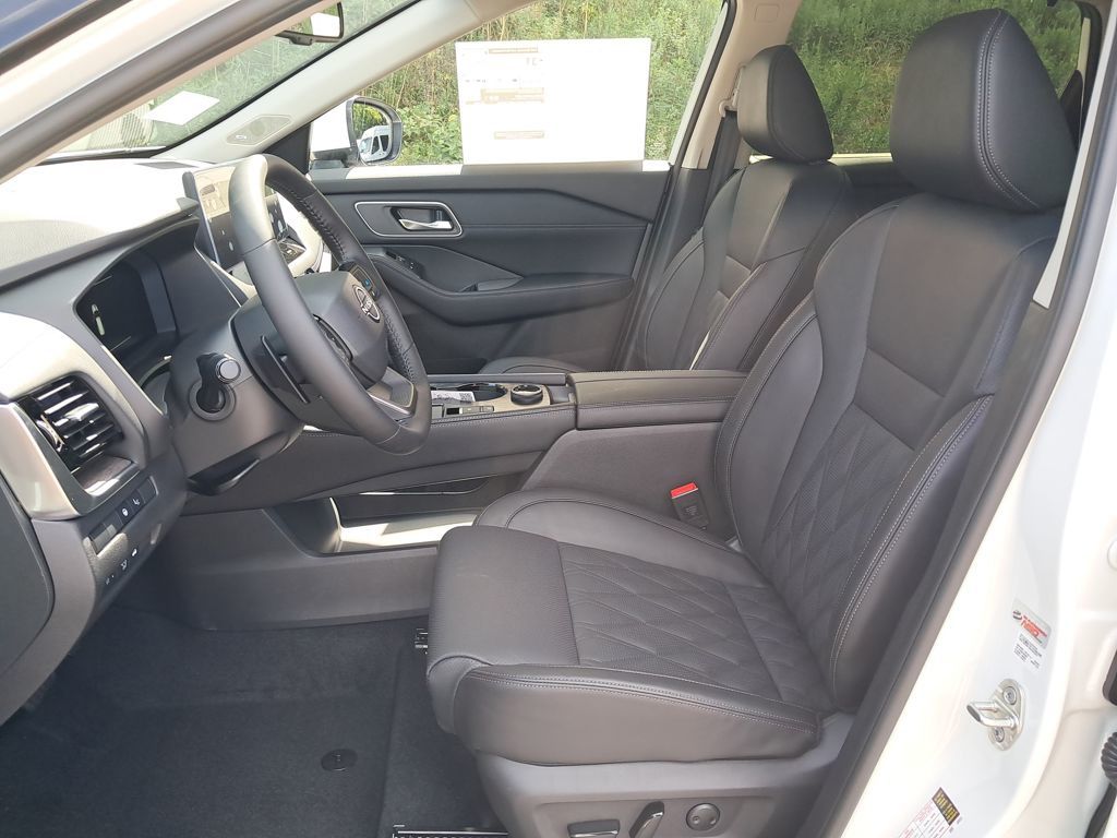 2026 Nissan Rogue Platinum - 9