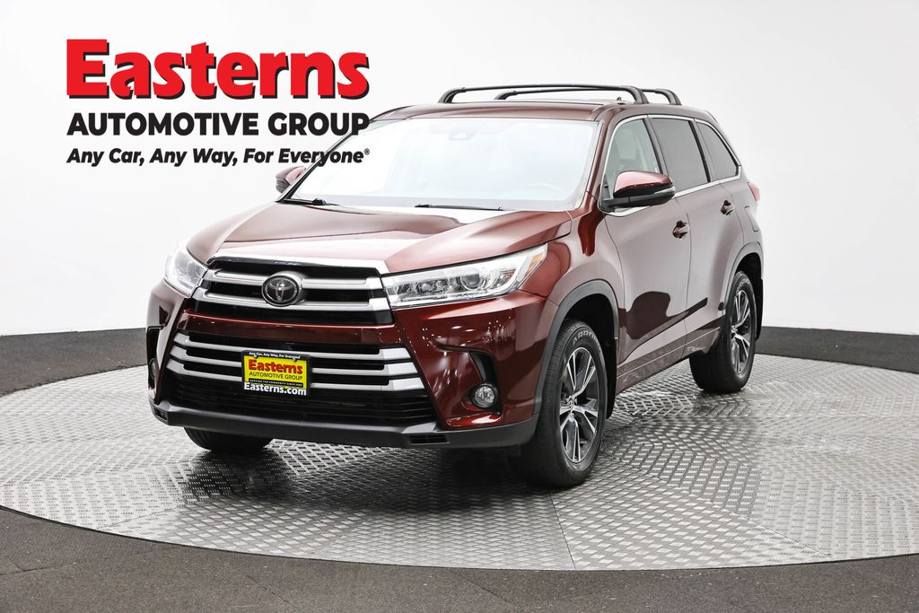 Ooh La La Rouge Mica 2018 Toyota Highlander SUV / Crossover All-Wheel Drive 8-Speed Automatic