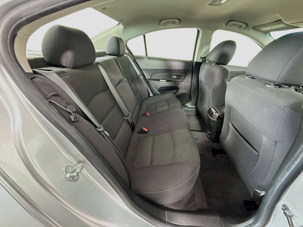 Thumbnail: 2012 Chevrolet Cruze - 21