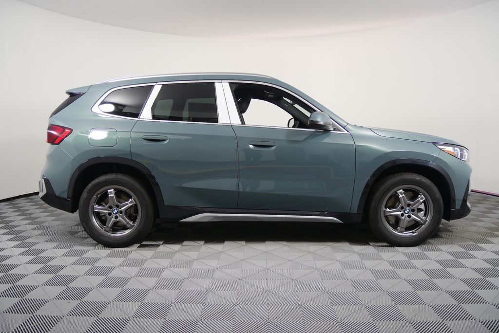 Thumbnail: 2025 BMW X1 - 2