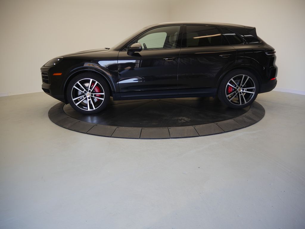Thumbnail: 2024 Porsche Cayenne - 2