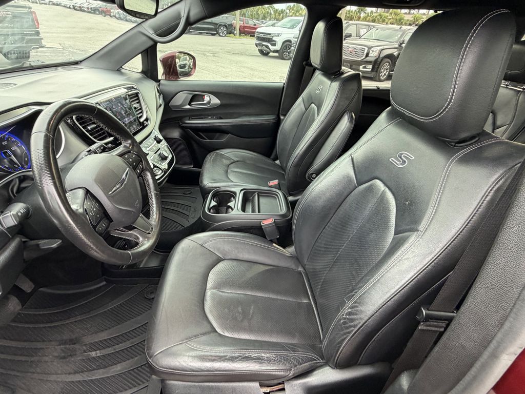 used 2019 Chrysler Pacifica car, priced at $15,392