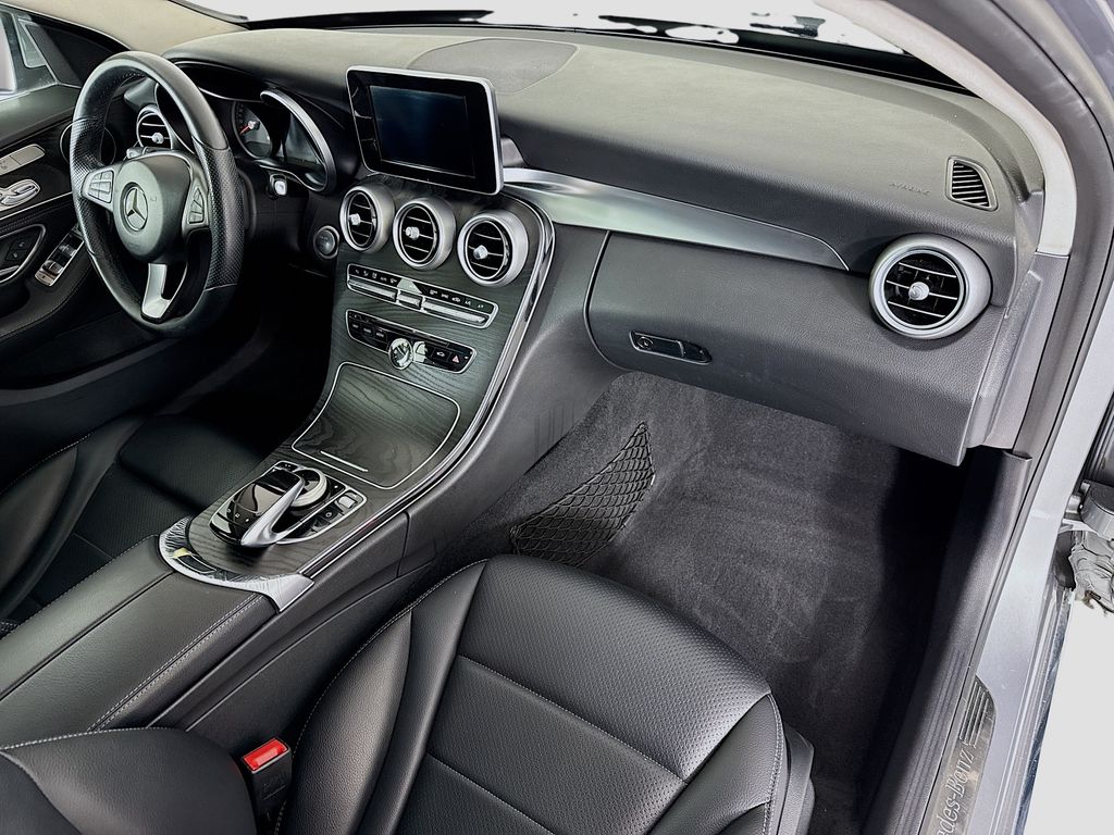 Thumbnail: 2016 Mercedes-Benz C-Class - 17