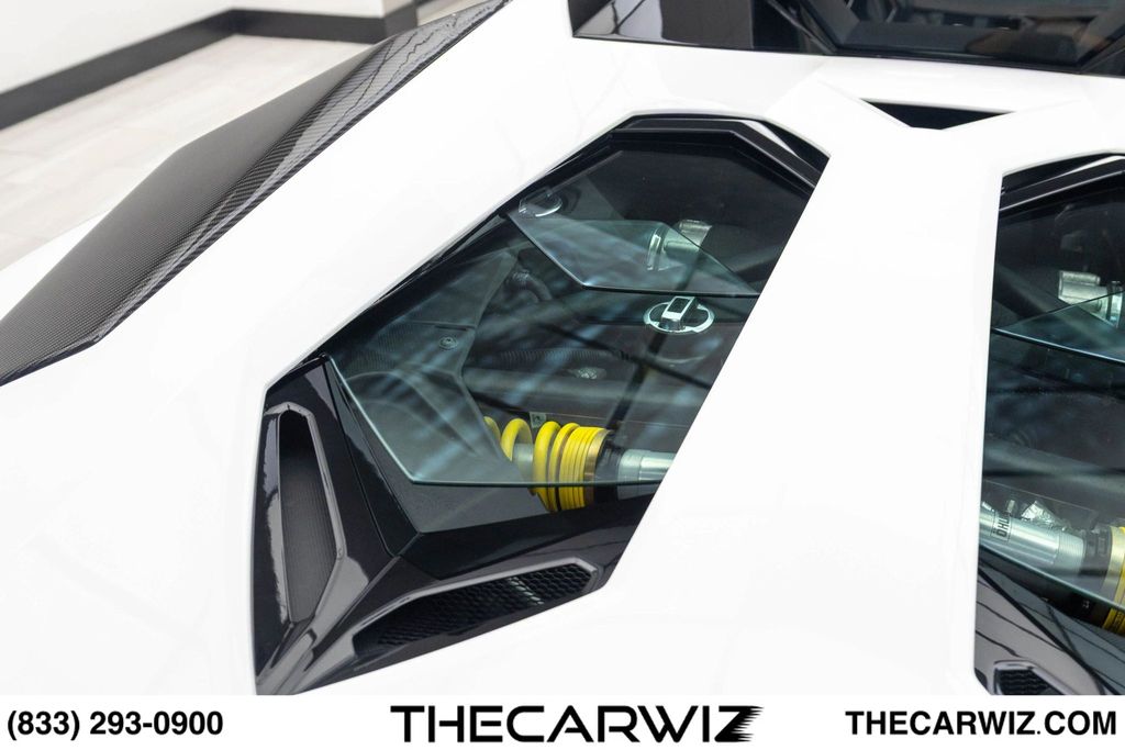 2017 Lamborghini Aventador Base - Photo 24