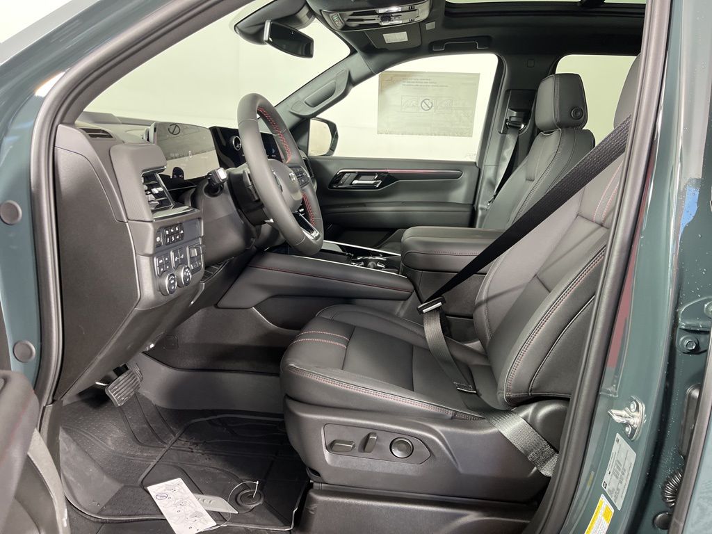 2025 Chevrolet Suburban RST 27