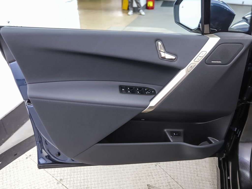 Thumbnail: 2026 BMW iX - 8