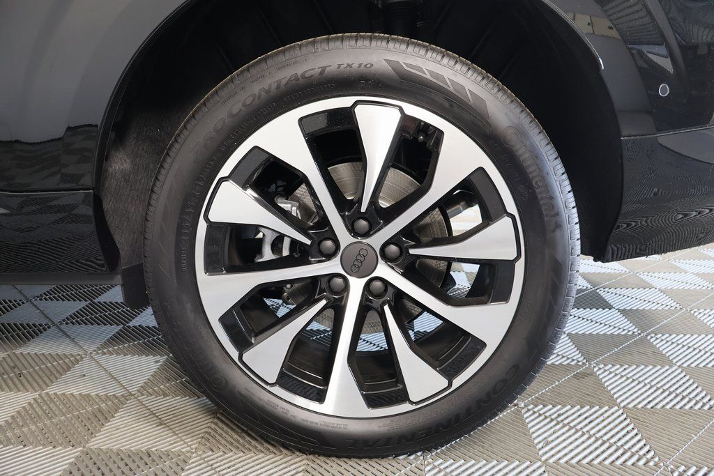 Thumbnail: 2026 Audi Q3 - 9