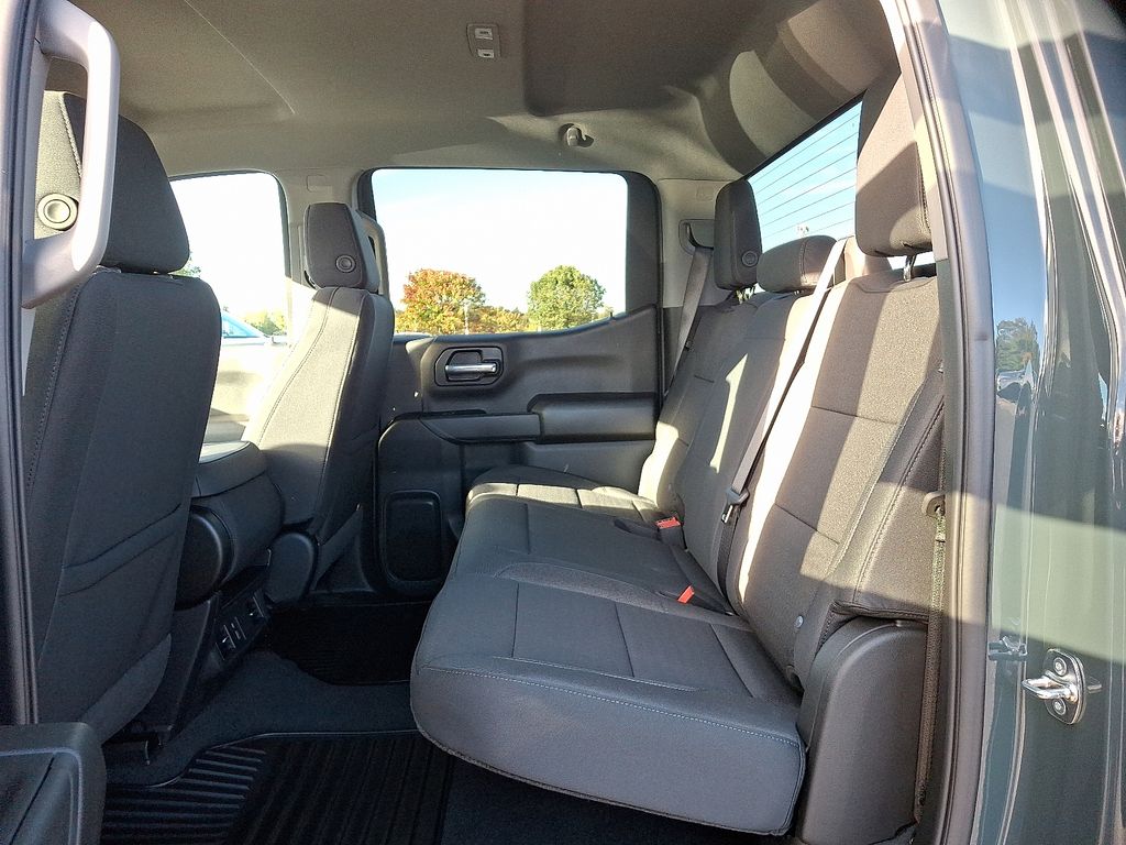 Thumbnail: 2026 Chevrolet Silverado 1500 - 5