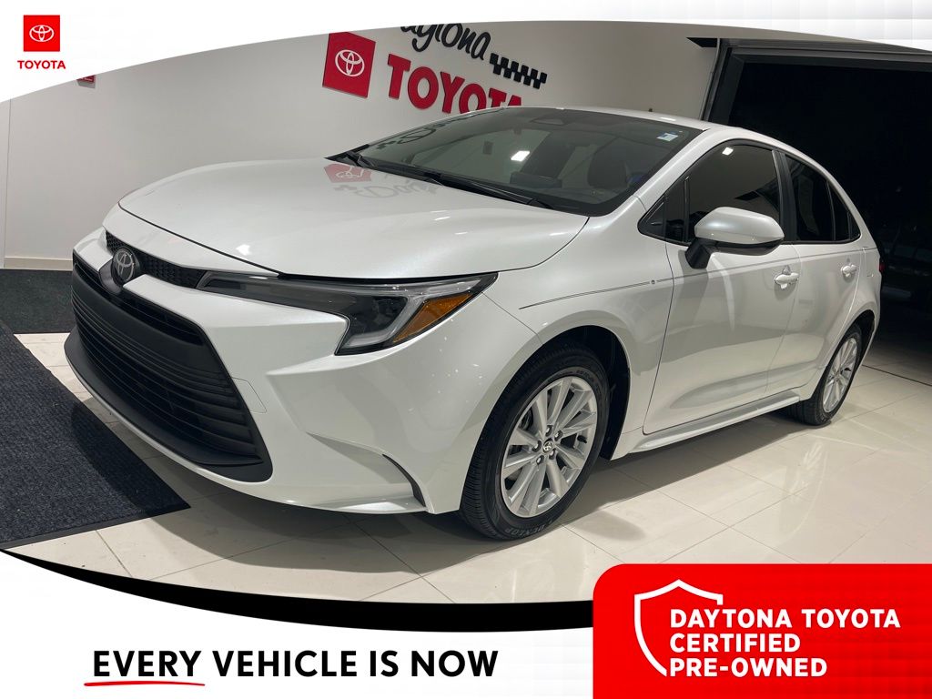 2026 Toyota Corolla LE - Photo 12