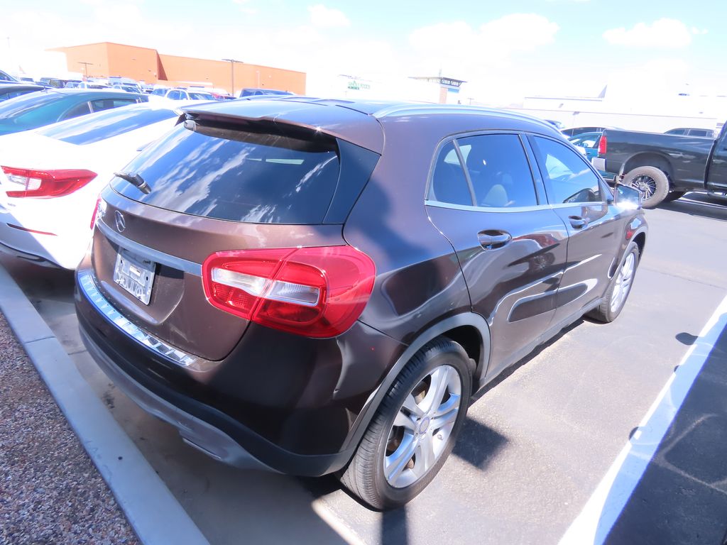 Thumbnail: 2015 Mercedes-Benz GLA - 4