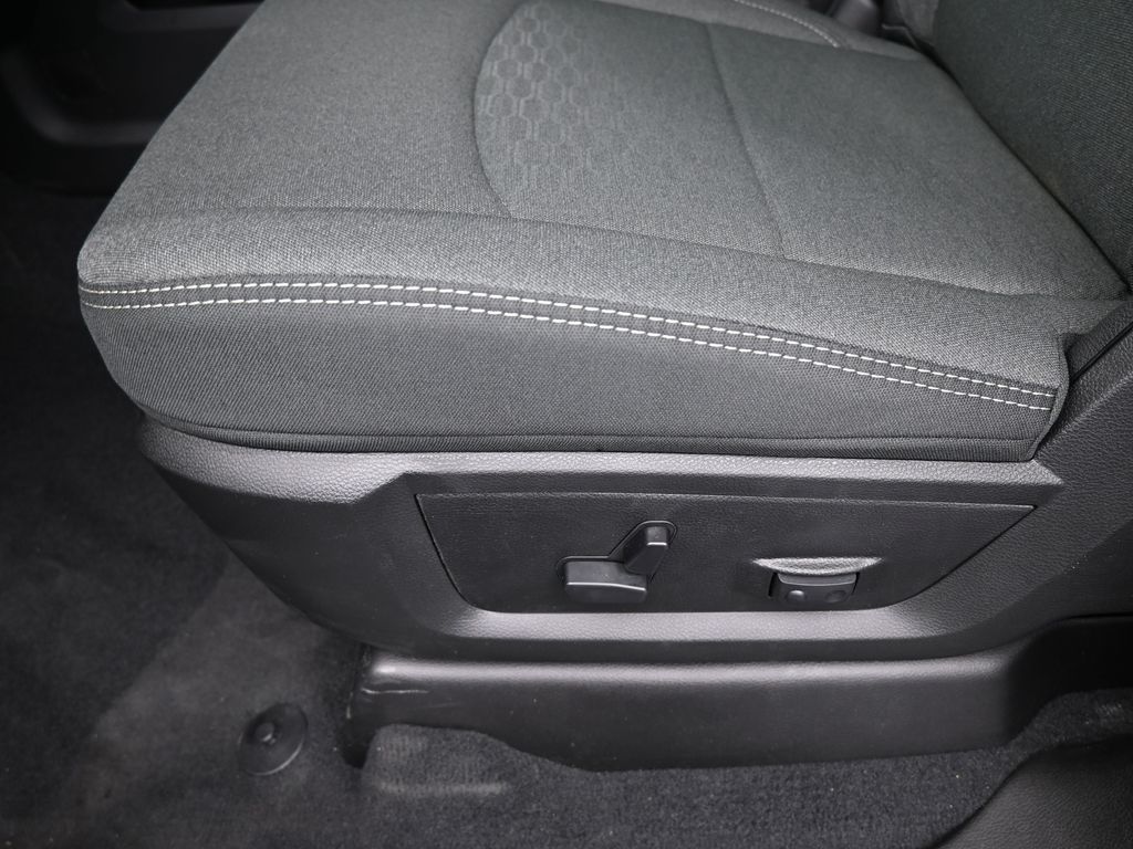 New 2026 Diamond Black Crystal Pearlcoat Ram Big Horn image 15