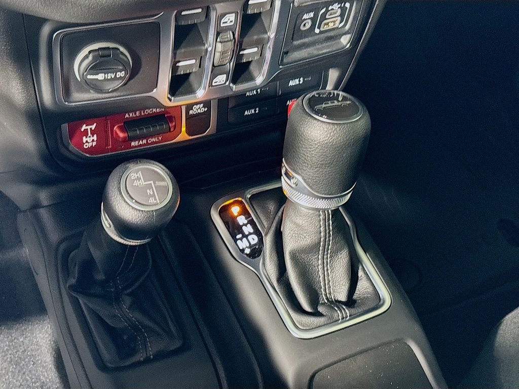 2025 Jeep Gladiator Willys