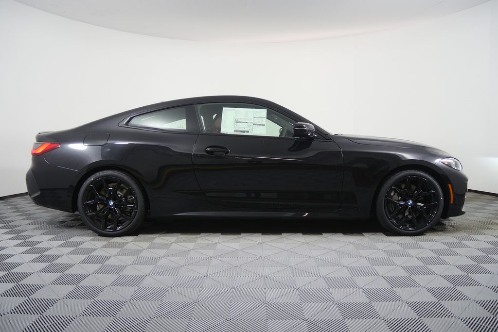 Thumbnail: 2026 BMW 4 Series - 2