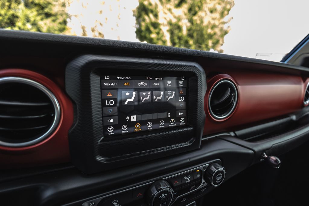 2020 Jeep Gladiator Rubicon thumbnail 16