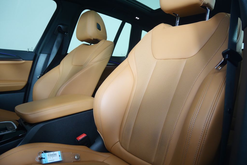 Thumbnail: 2022 BMW X3 - 10