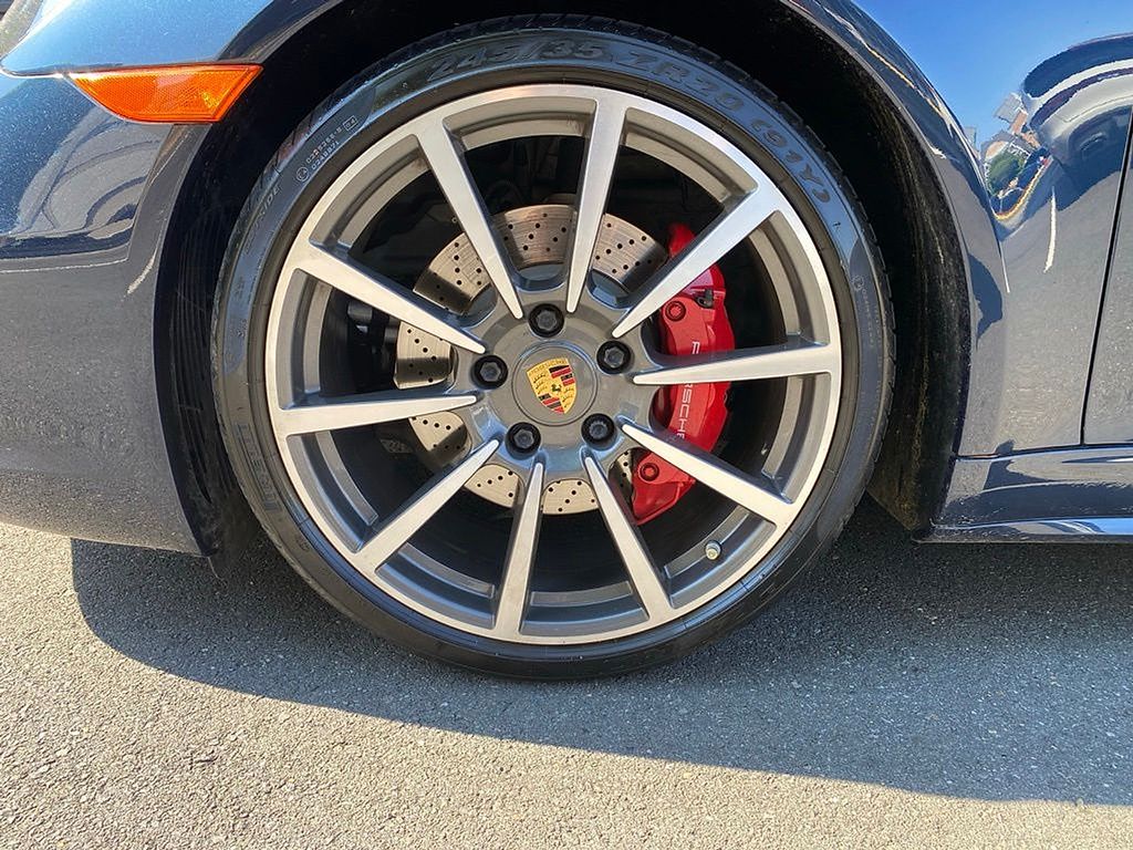 Thumbnail: 2015 Porsche 911 - 14