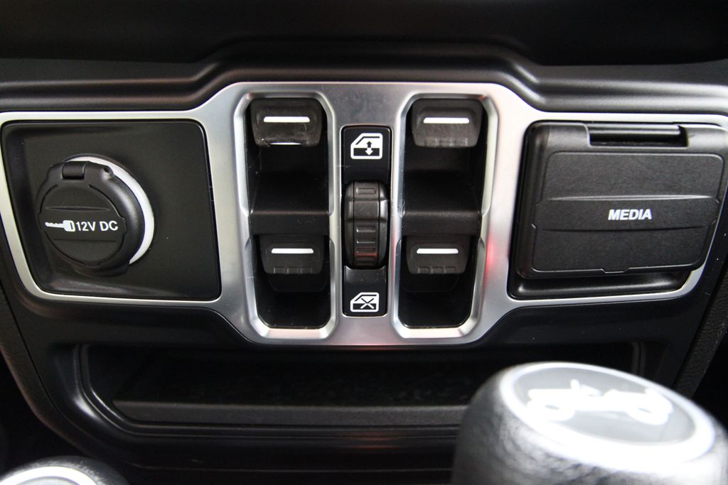 Used 2019 Jeep Wrangler SUV