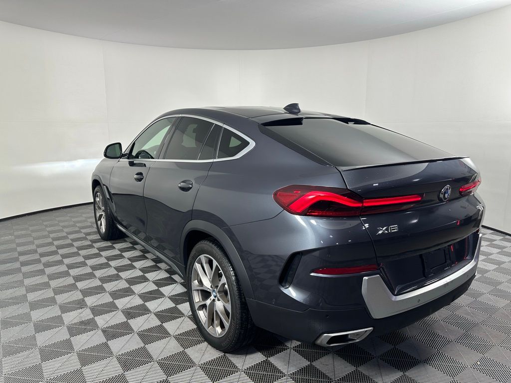 Thumbnail: 2021 BMW X6 - 7