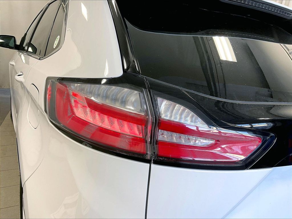 2022 Ford Edge — photo 33