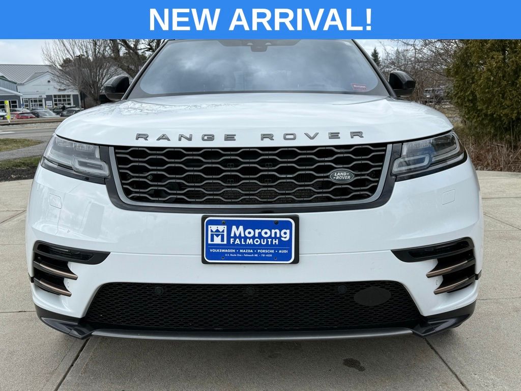 Used 2019 White Land Rover SE R-Dynamic image 3