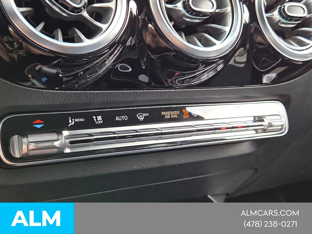 Used 2025 Black Mercedes-Benz GLA 250 image 22
