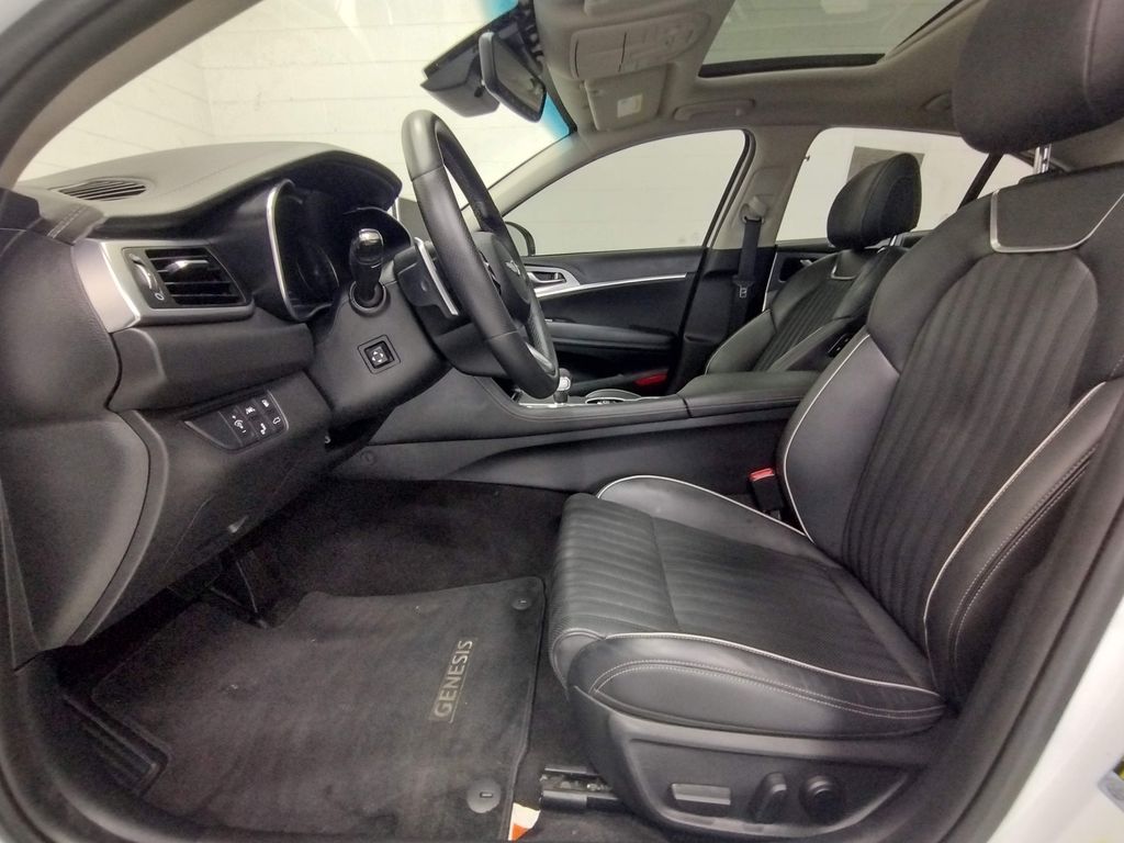 2020 Genesis G70 2.0T