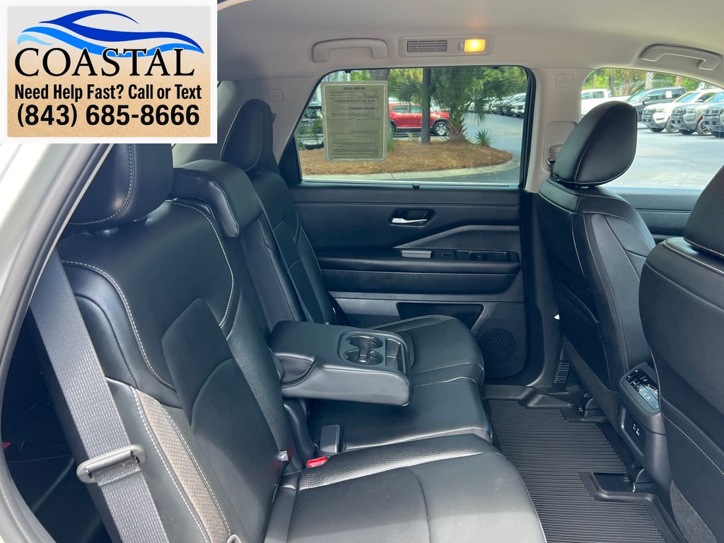 2025 Nissan Pathfinder SL Silver at Lugoff Nissan